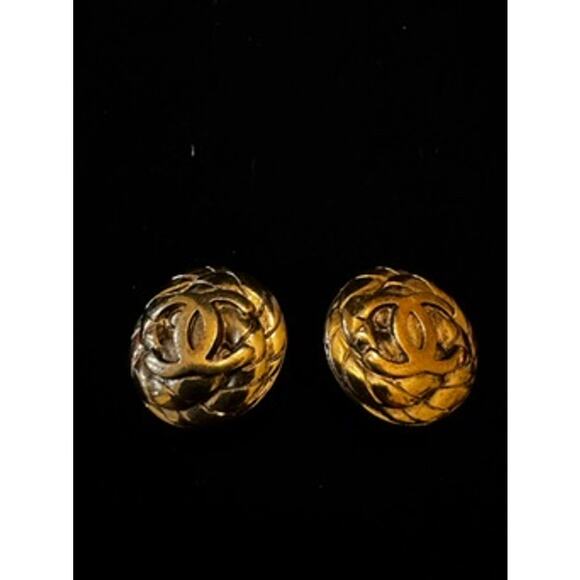 Chanel Vintage Basket Weave Button 96A  Authentic Stamped VINTAGE EARRINGS! - Picture 6 of 7